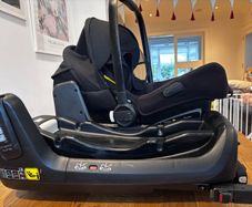 Nuna Bugaboo car seat with isofix