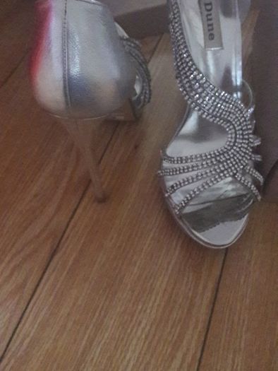 Dune Sandals