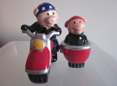 Magnetic Motorcycle Biker Wild Hogs Couple Salt and Pepper Shakers