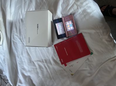 Nintendo 3DS boxed coral pink