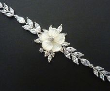 Vintage Style Wedding Bridal Lucite Flower Silver Bracelet