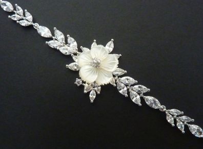 Vintage Style Wedding Bridal Lucite Flower Silver Bracelet