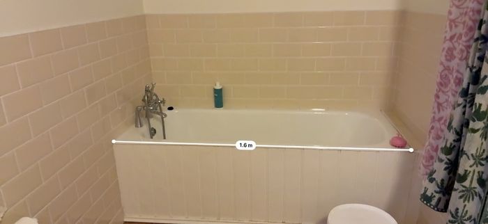 Cast iron bath (mixer not included)