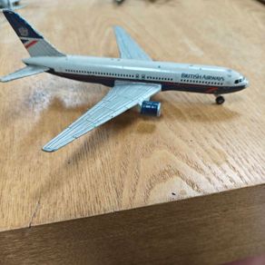 Ertl, Boeing 737, British Airways, ca. 13 cm