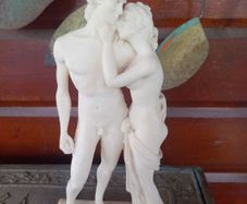 Venus and Adonis sculpture in alabaster resin on marble. D18 post 7e