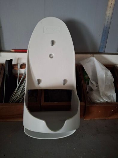 Iron holder