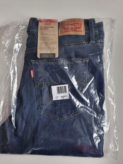 Levi's Women's 311 Jeans, Shaping Skinny 19626-0408, Blue 29W / 30L, Size S - M