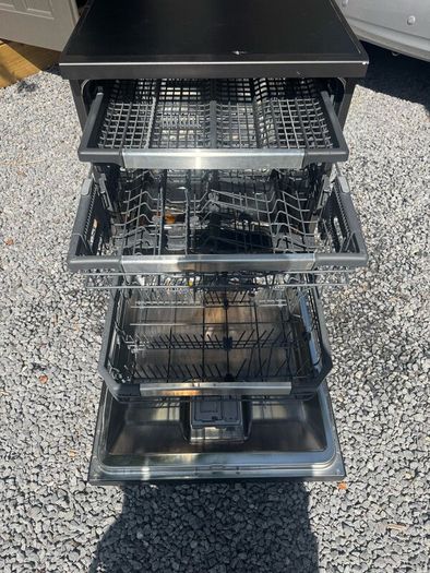 LG free standing TrueSteam Dishwasher