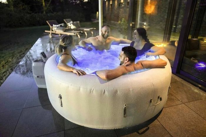 Hot Tub Lay-Z-Spa 4/6 Capacity