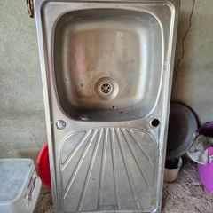 Stainless steel sink
