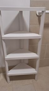 Corner shelf unit
