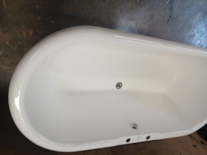 Cast iron bath