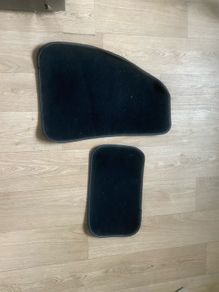 2 car mats