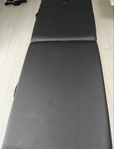massage table