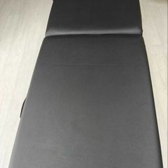 massage table