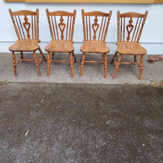 Oak Table And Chairs