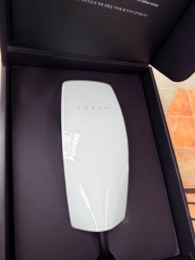 Wall Connector Tesla