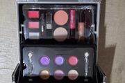 brand new make up set