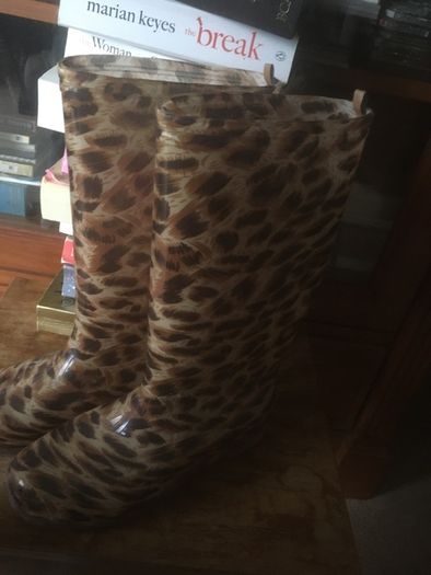 ladies wellington boots, only worn once. Size 7/40.