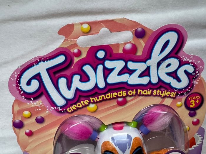 Twizzles Peach Zuru New Please look at the pictures