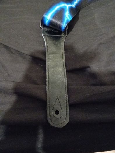 TGI guitar strap