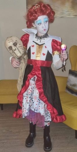 queen of hearts costume