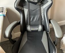Gaming chair