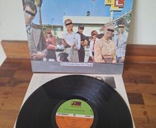 AC/DC - Dirty Deeds Done dirt Cheap