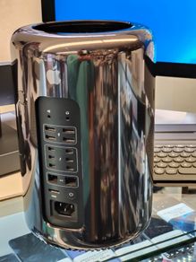 Apple Mac Pro (Late 2013) A1481 3.5GHz 6-core Intel Xeon E5, 64GB RAM, 512GB SDD macOS Monterey (Graphics: AMD FirePro D700 6GB)