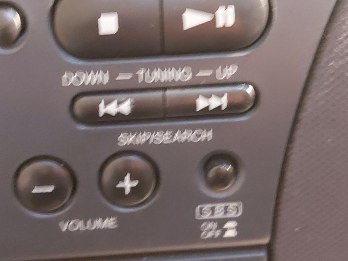 Samsung CD Player Stereo Radio Cassette Recorder, Model RCD-1650, Dual Tape Deck and Radio working fine, CD Player struggling to spin