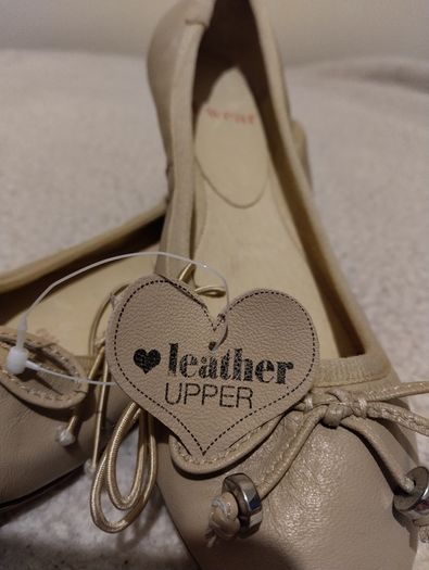 Leather Bow Ballerina Flat pumps Shoes, NEW WITH TAGS