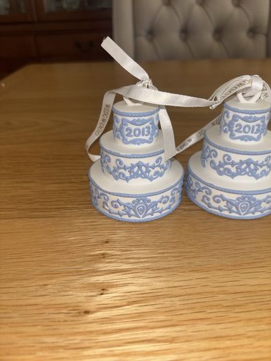 Wedgwood Christmas Tree Cake Ornament