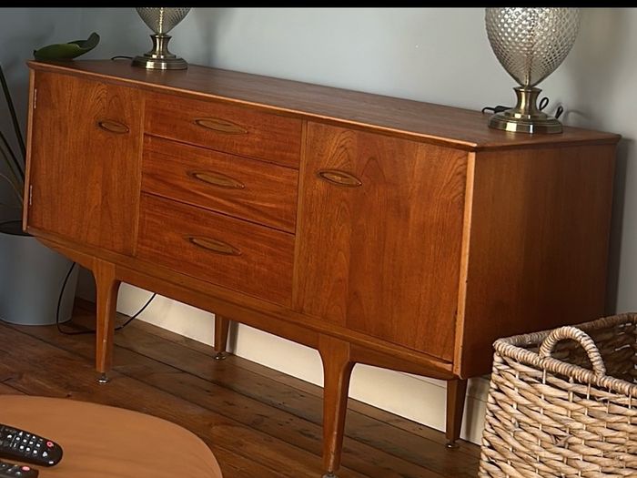 Mid century furniture sideboard / cabinet