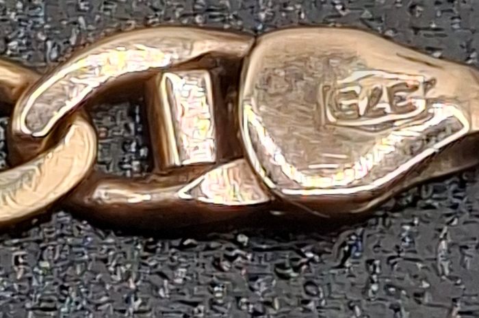 9 ct gold bracelet