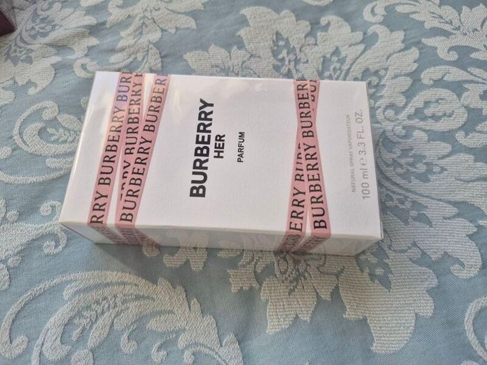burberry HER parfum
