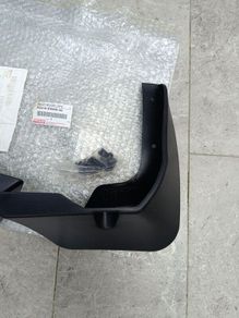 Toyota Auris mudflaps