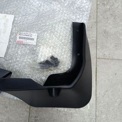 Toyota Auris mudflaps