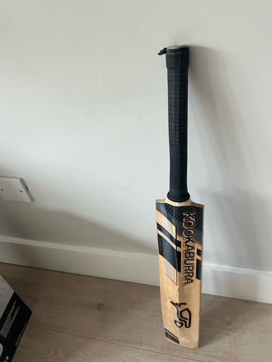 Kookaburra junior cricket bat