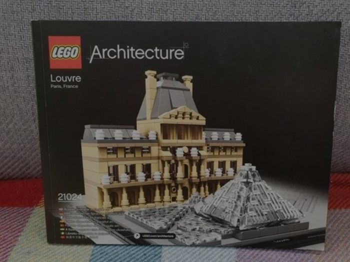 Lego Architecture 21024 Louvre