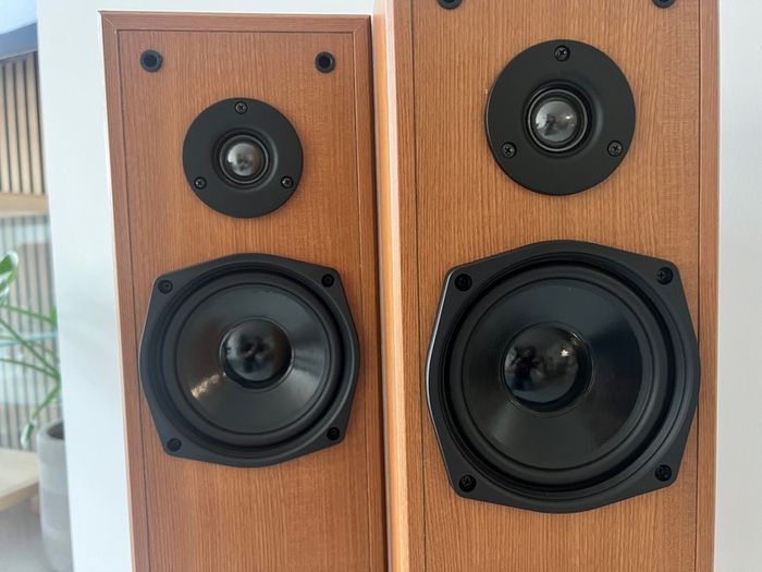Grundig HiFi speakers