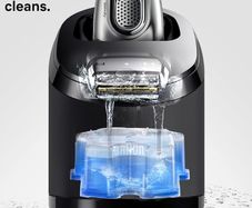 Braun series 9 8 7 Clean and Renew Electric Shaver Cleaning Cartridges, Hygienically Cleans, Removing Residual Hair & Skin Particles,