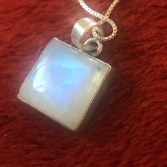 sterling moonstone pendant necklace