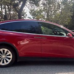 Tesla Model X 2020