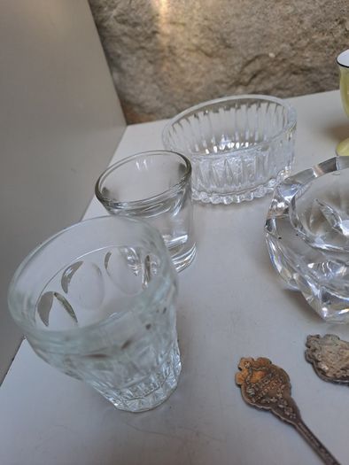 Various serving items free