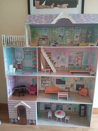 Doll house