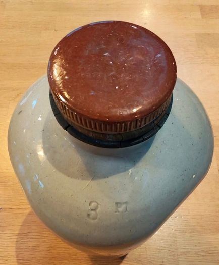 The Old Fulham Pottery stoneware warmer
