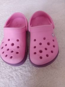 Girls crocs