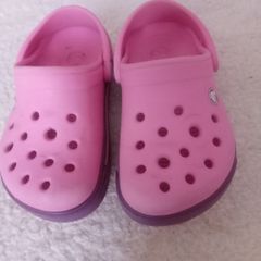 Girls crocs
