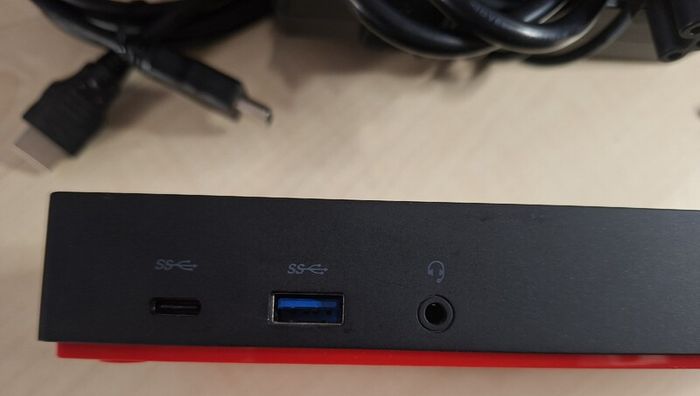 Lenovo ThinkPad 40AF Hybrid USB-C with USB-A Dock 135W UK power plug