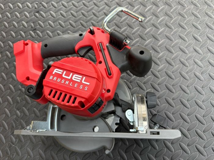 milwaukee circular saw